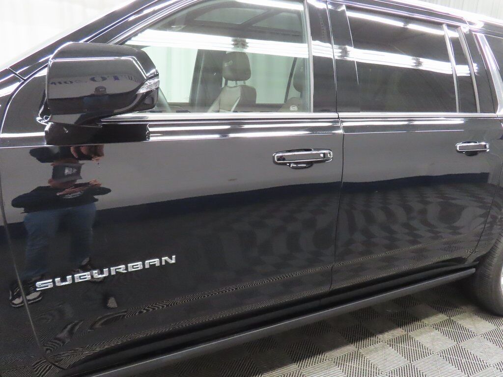 2024 Chevrolet Suburban High Country 4WD Fond du Lac WI 2024 Chevrolet Suburban High Country 4WD Fond du Lac WI