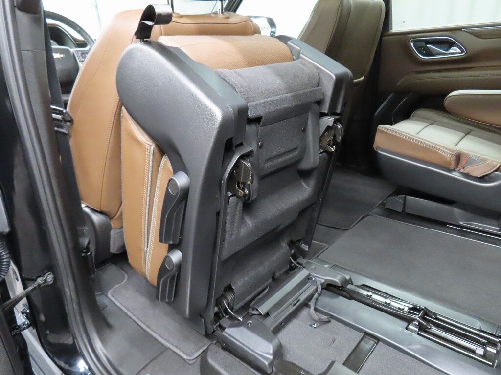 2024 Chevrolet Suburban High Country 4WD Fond du Lac WI 2024 Chevrolet Suburban High Country 4WD Fond du Lac WI