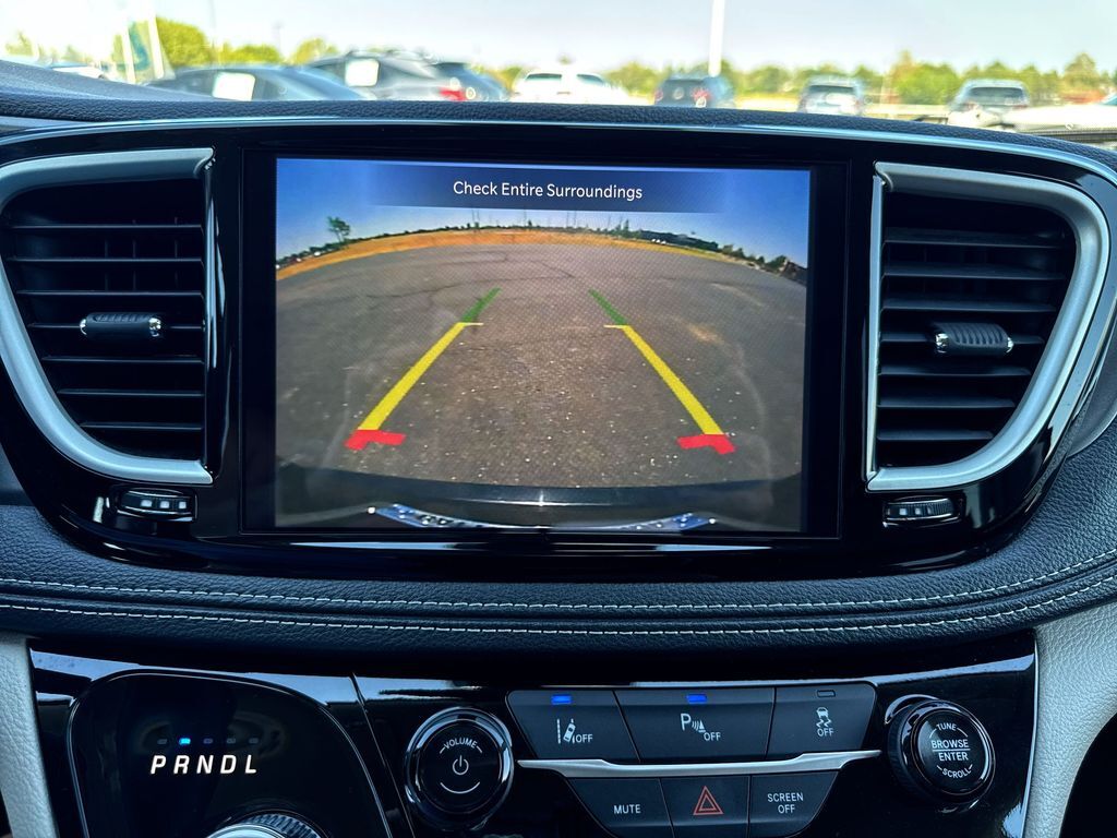2024 Chrysler Pacifica Hybrid Select Oklahoma City OK