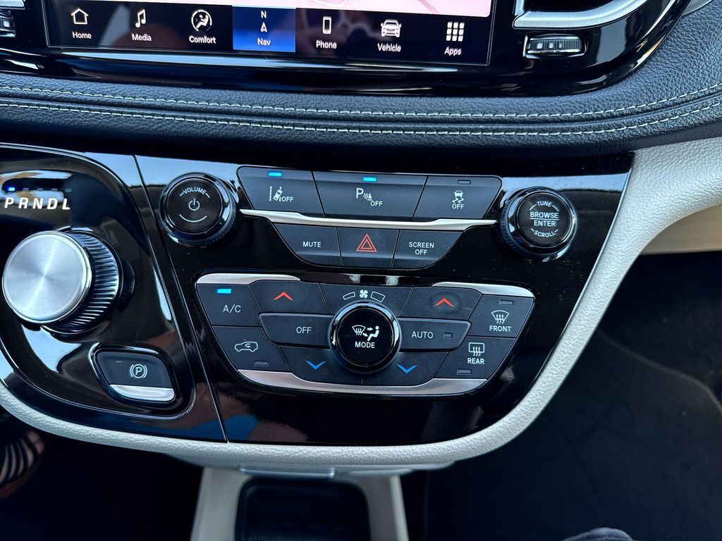 2024 Chrysler Pacifica Hybrid Select Oklahoma City OK