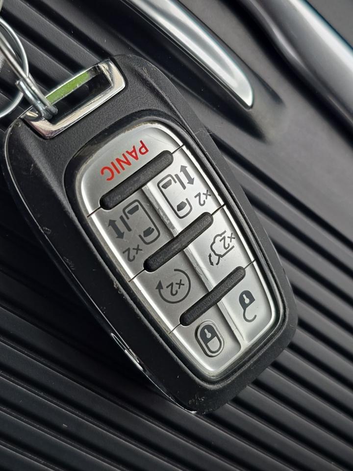 2024 Chrysler Pacifica Hybrid Select Watertown SD 2024 Chrysler Pacifica Hybrid Select Watertown SD