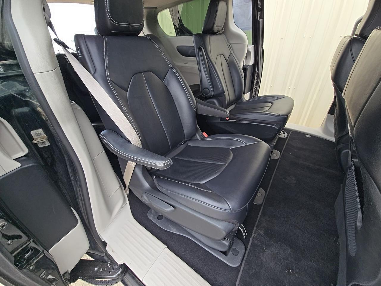2024 Chrysler Pacifica Hybrid Select Watertown SD 2024 Chrysler Pacifica Hybrid Select Watertown SD