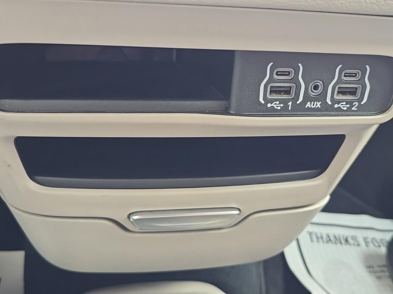 2024 Chrysler Pacifica Hybrid Select Watertown SD 2024 Chrysler Pacifica Hybrid Select Watertown SD