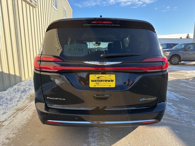 2024 Chrysler Pacifica Hybrid Select Watertown SD 2024 Chrysler Pacifica Hybrid Select Watertown SD