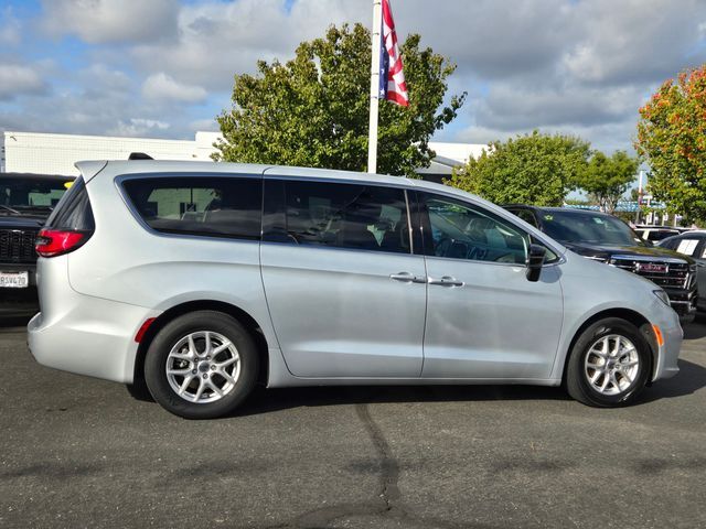 2024 Chrysler Pacifica Touring L 2024 Chrysler Pacifica Touring L