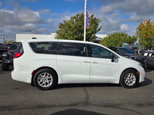 2024 Chrysler Pacifica Touring L 2024 Chrysler Pacifica Touring L
