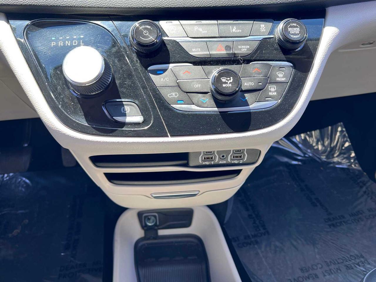 2024 Chrysler Pacifica Touring L Irving TX