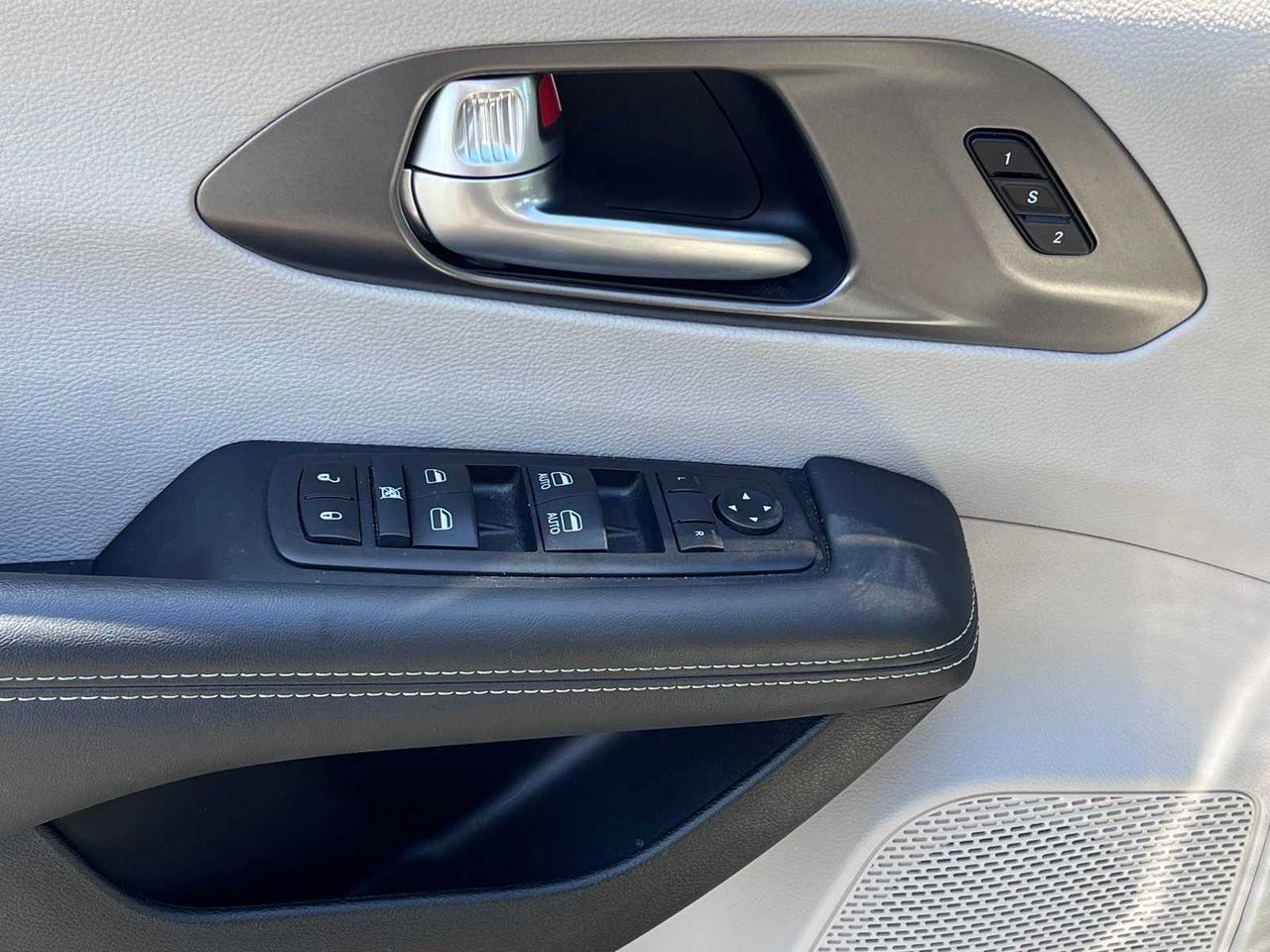 2024 Chrysler Pacifica Touring L Irving TX