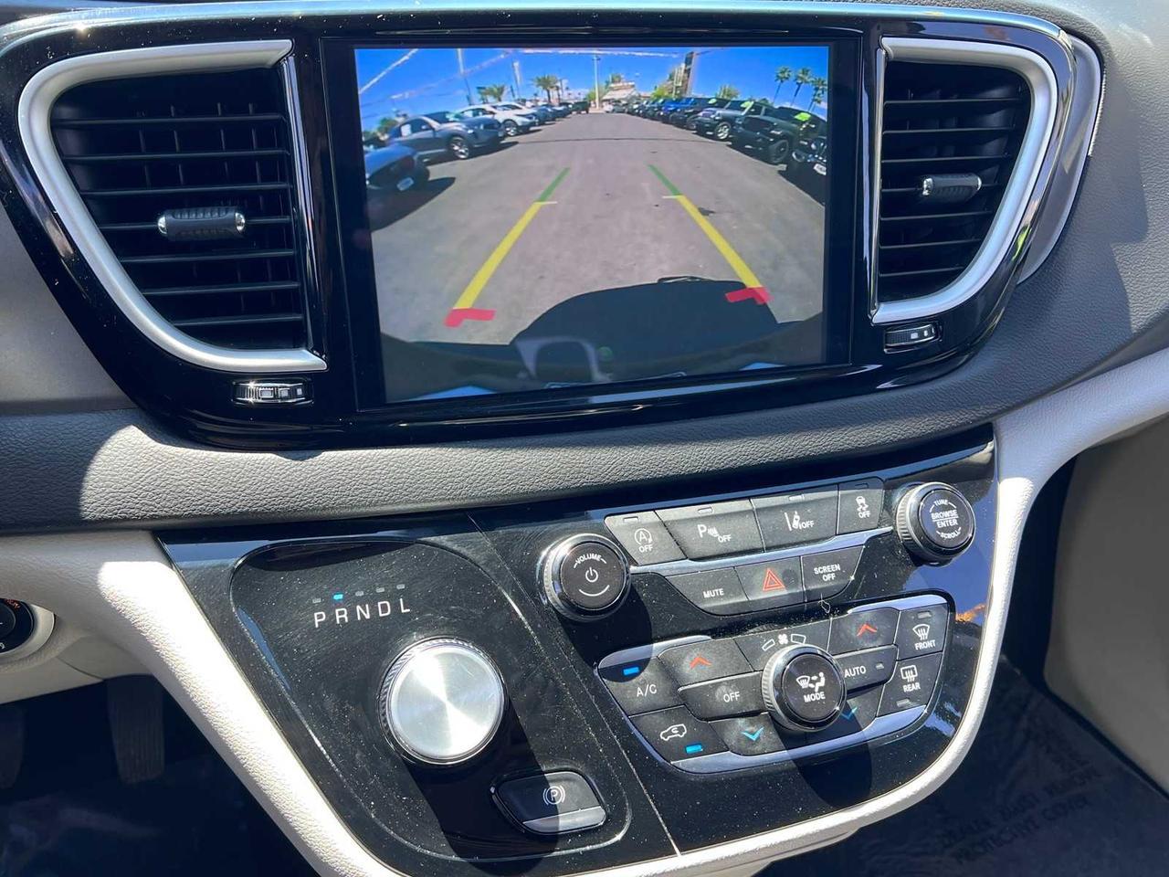 2024 Chrysler Pacifica Touring L Irving TX