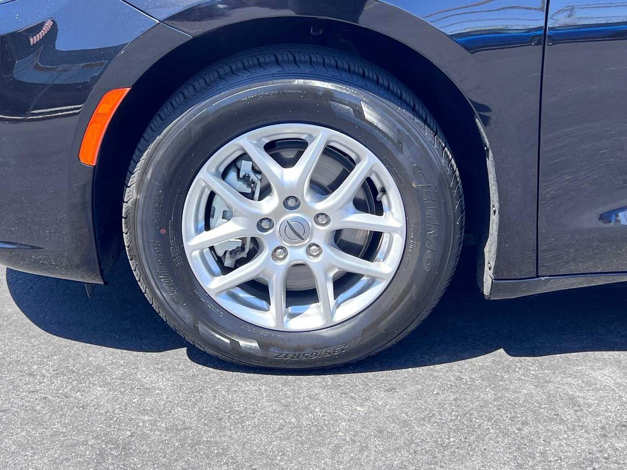 2024 Chrysler Pacifica Touring L Irving TX