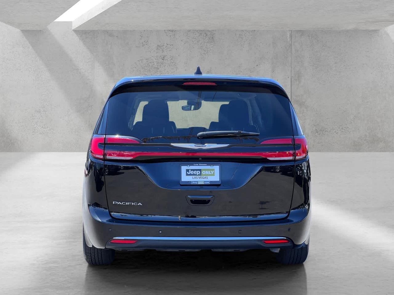 2024 Chrysler Pacifica Touring L Irving TX