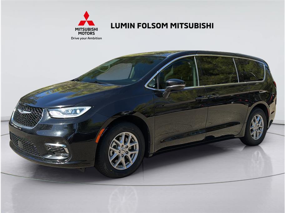 2024 Chrysler Pacifica Touring L Van 4D 2024 Chrysler Pacifica Touring L Van 4D