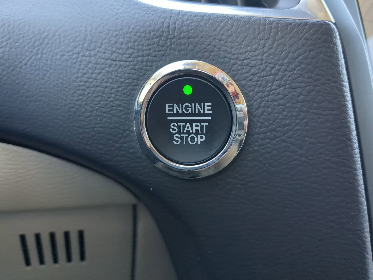 2024 Ford Edge Titanium Appleton WI