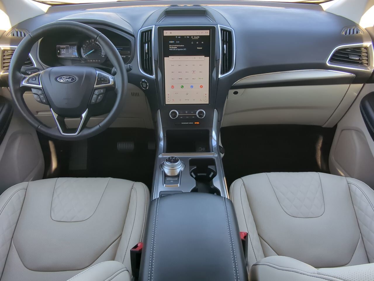 2024 Ford Edge Titanium Appleton WI
