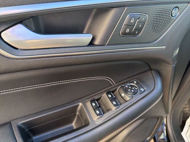 2024 Ford Edge Titanium Watertown SD 2024 Ford Edge Titanium Watertown SD