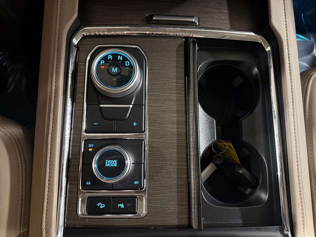 2024 Ford Expedition Limited w/Captain's Chair Pkg San Clemente CA