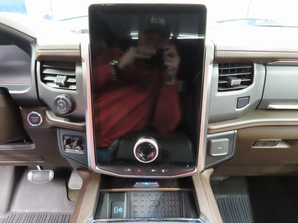 2024 Ford Expedition Max King Ranch 4WD Fond du Lac WI 2024 Ford Expedition Max King Ranch 4WD Fond du Lac WI