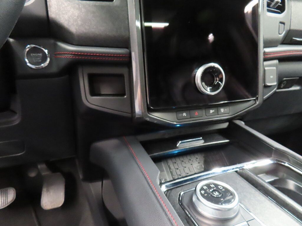 2024 Ford Expedition Max Limited 4WD 8 Passenger Fond du Lac WI 2024 Ford Expedition Max Limited 4WD 8 Passenger Fond du Lac WI