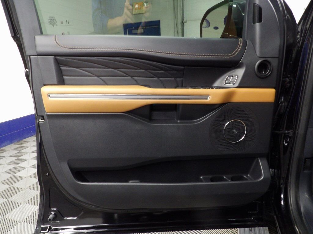 2024 Ford Expedition Max Platinum 4WD Fond du Lac WI 2024 Ford Expedition Max Platinum 4WD Fond du Lac WI