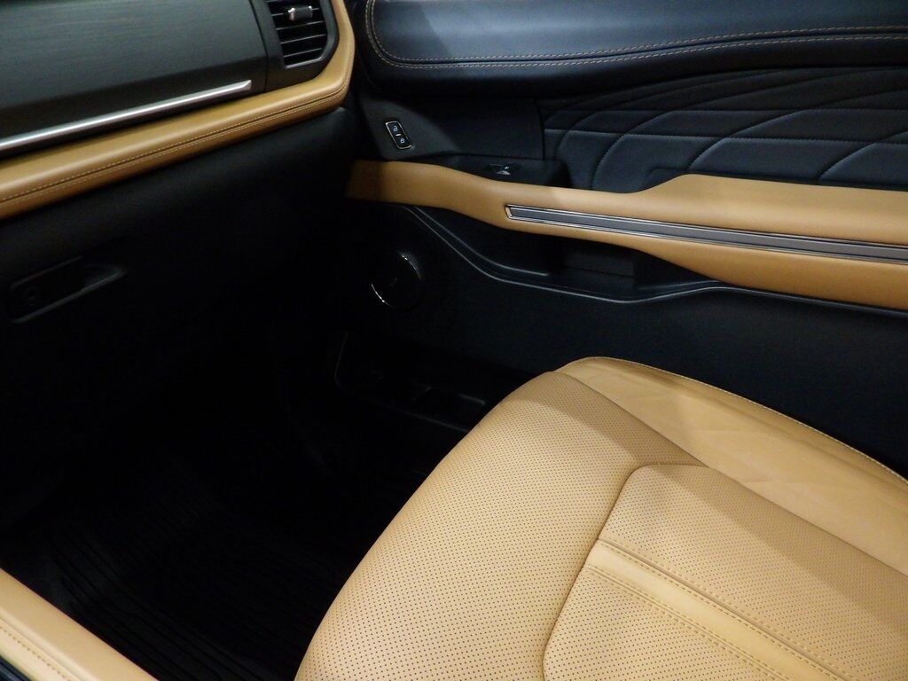 2024 Ford Expedition Platinum 4WD Fond du Lac WI