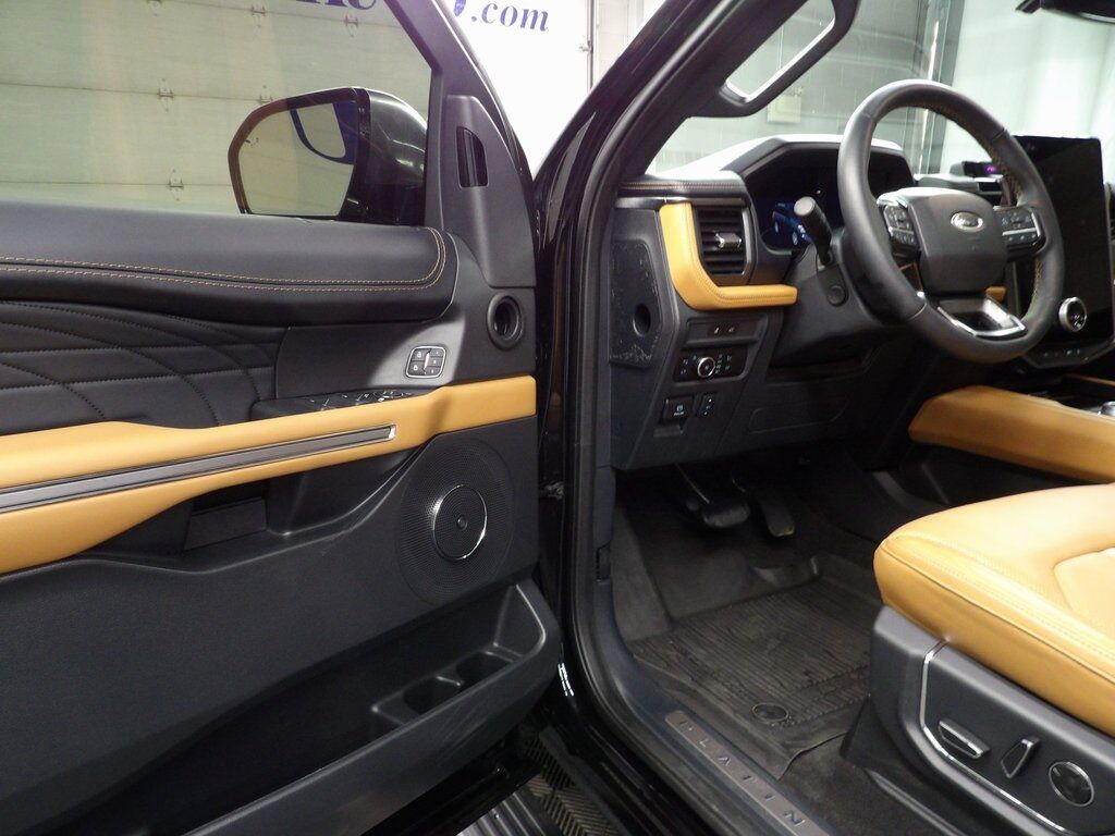 2024 Ford Expedition Platinum 4WD Fond du Lac WI