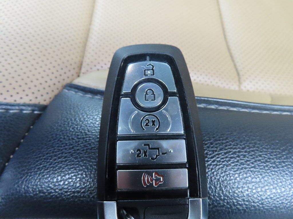 2024 Ford F-250 Super Duty 4x4 Crew Cab Lariat Fond du Lac WI