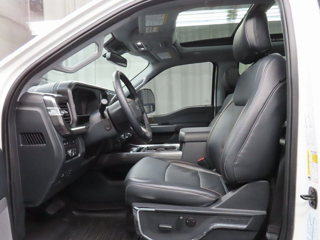 2024 Ford F-250 Super Duty 4x4 Crew Cab Lariat Fond du Lac WI