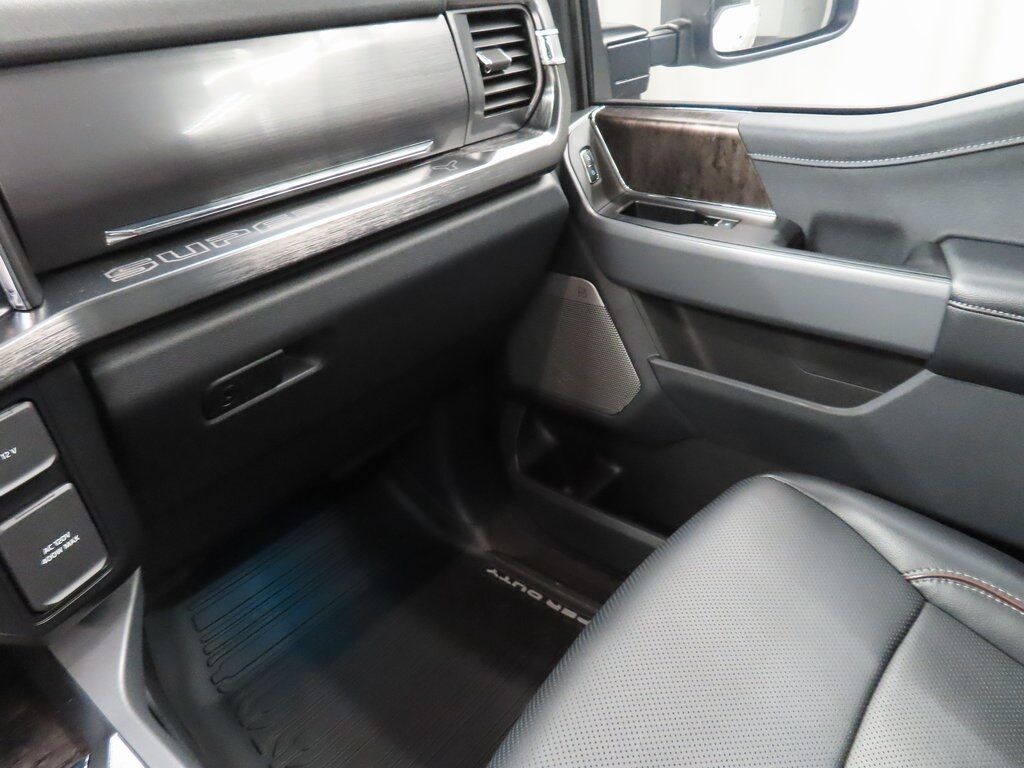 2024 Ford F-250 Super Duty 4x4 Crew Cab Lariat Fond du Lac WI