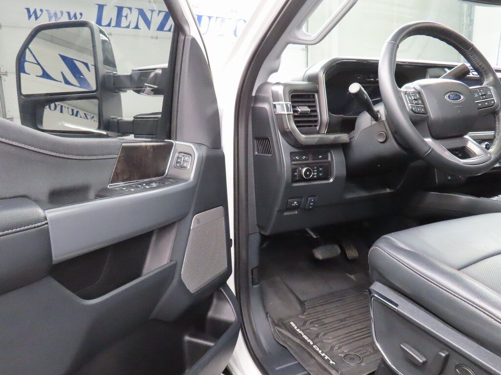 2024 Ford F-250 Super Duty 4x4 Crew Cab Lariat Fond du Lac WI