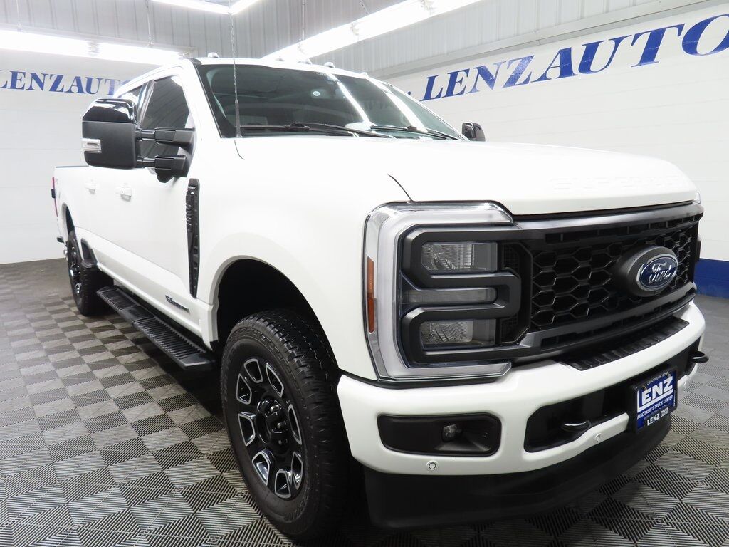 2024 Ford F-250 Super Duty 4x4 Crew Cab Lariat Fond du Lac WI