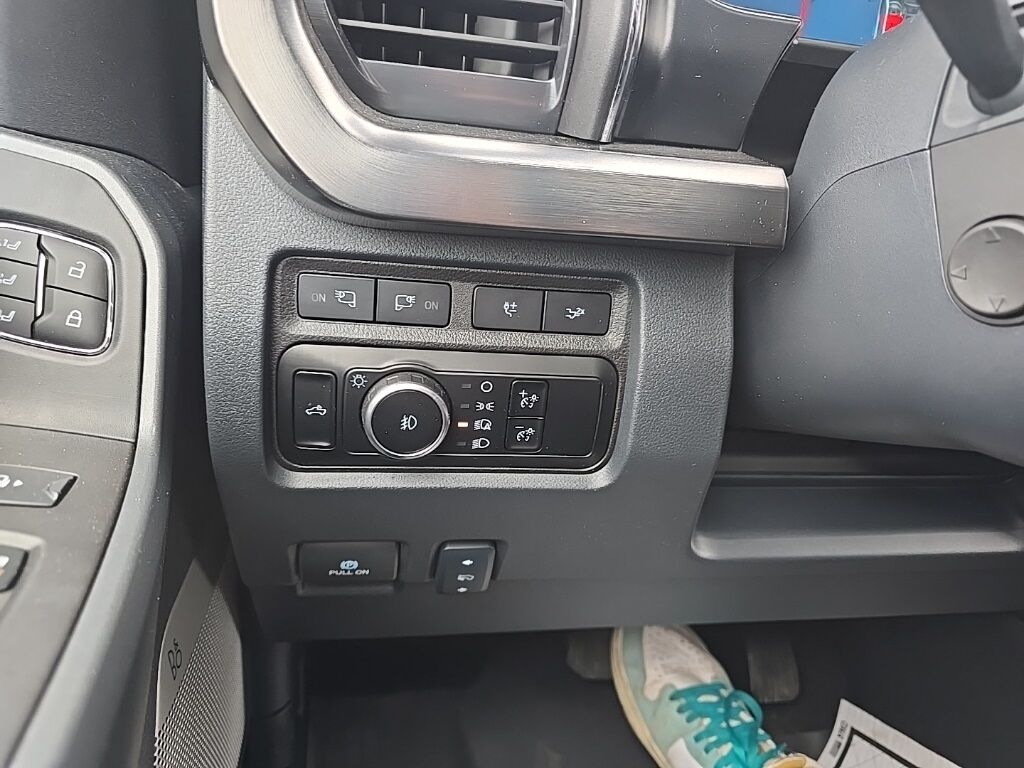 2024 Ford F-250 Super Duty 4x4 Crew Cab Lariat Minocqua WI