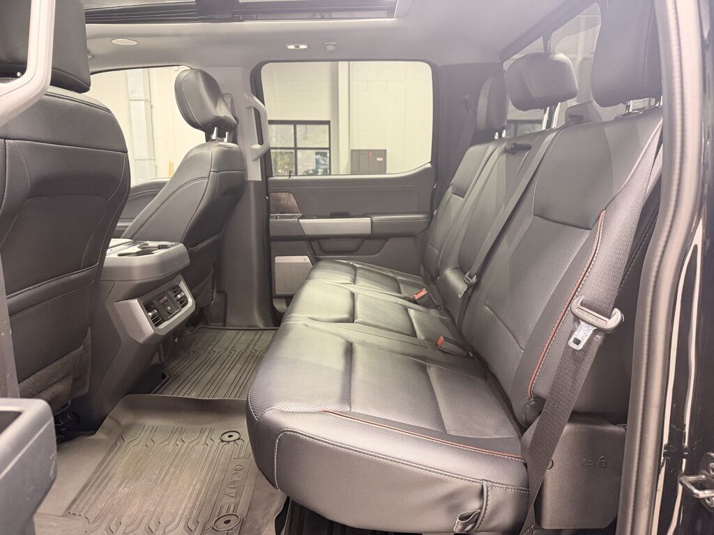 2024 Ford F-250 Super Duty 4x4 Crew Cab Lariat Minocqua WI 2024 Ford F-250 Super Duty 4x4 Crew Cab Lariat Minocqua WI