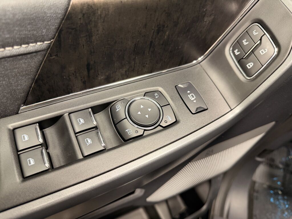 2024 Ford F-250 Super Duty 4x4 Crew Cab Lariat Minocqua WI 2024 Ford F-250 Super Duty 4x4 Crew Cab Lariat Minocqua WI