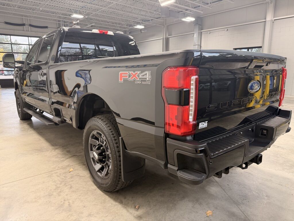 2024 Ford F-250 Super Duty 4x4 Crew Cab Lariat Minocqua WI 2024 Ford F-250 Super Duty 4x4 Crew Cab Lariat Minocqua WI