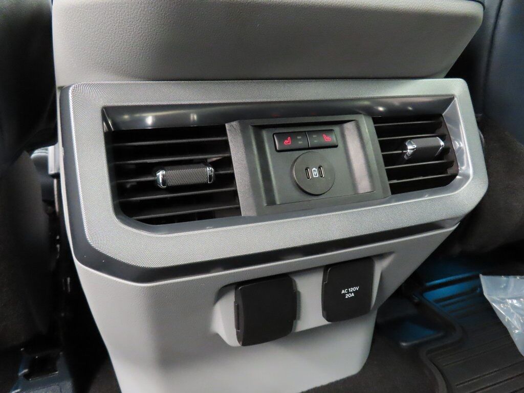 2024 Ford F-250 Super Duty 4x4 Crew Cab Limited Fond du Lac WI 2024 Ford F-250 Super Duty 4x4 Crew Cab Limited Fond du Lac WI