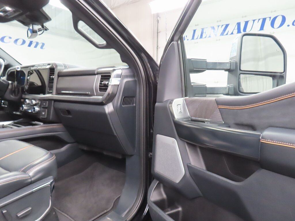 2024 Ford F-250 Super Duty 4x4 Crew Cab Platinum Fond du Lac WI 2024 Ford F-250 Super Duty 4x4 Crew Cab Platinum Fond du Lac WI