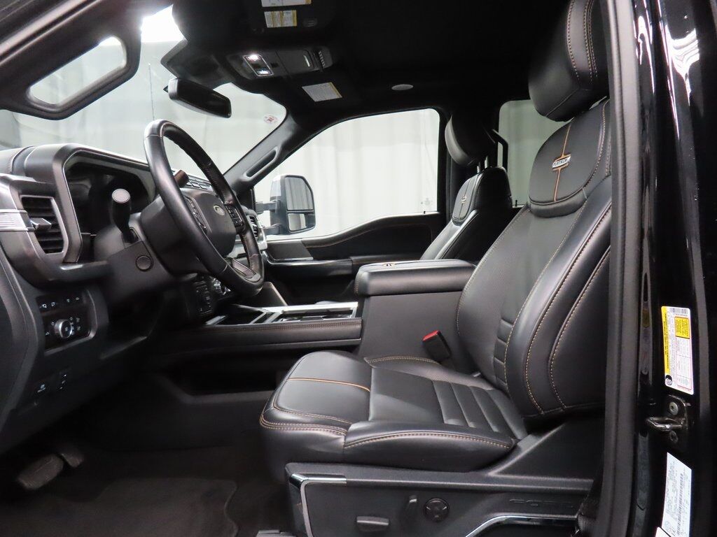 2024 Ford F-250 Super Duty 4x4 Crew Cab Platinum Fond du Lac WI 2024 Ford F-250 Super Duty 4x4 Crew Cab Platinum Fond du Lac WI