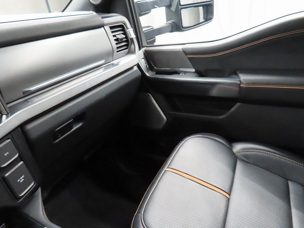 2024 Ford F-250 Super Duty 4x4 Crew Cab Platinum Fond du Lac WI 2024 Ford F-250 Super Duty 4x4 Crew Cab Platinum Fond du Lac WI