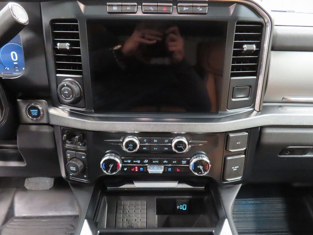 2024 Ford F-250 Super Duty 4x4 Crew Cab Platinum Fond du Lac WI 2024 Ford F-250 Super Duty 4x4 Crew Cab Platinum Fond du Lac WI