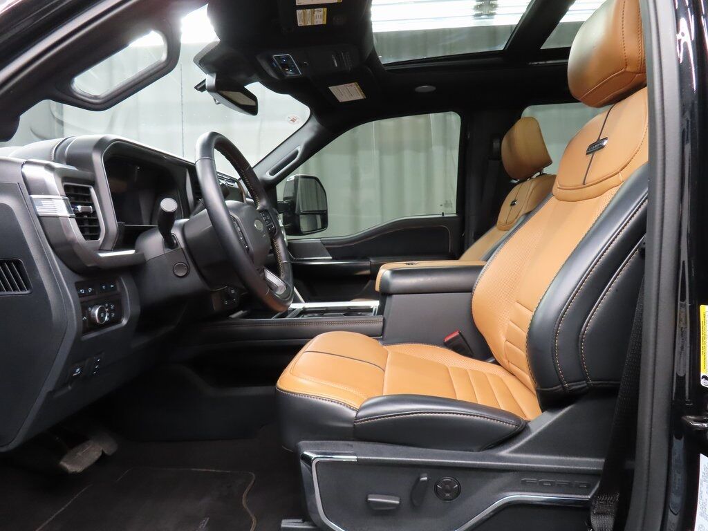 2024 Ford F-250 Super Duty 4x4 Crew Cab Platinum Fond du Lac WI 2024 Ford F-250 Super Duty 4x4 Crew Cab Platinum Fond du Lac WI