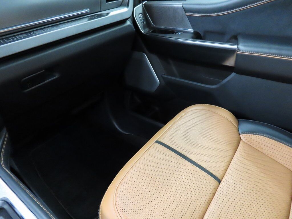 2024 Ford F-250 Super Duty 4x4 Crew Cab Platinum Fond du Lac WI 2024 Ford F-250 Super Duty 4x4 Crew Cab Platinum Fond du Lac WI