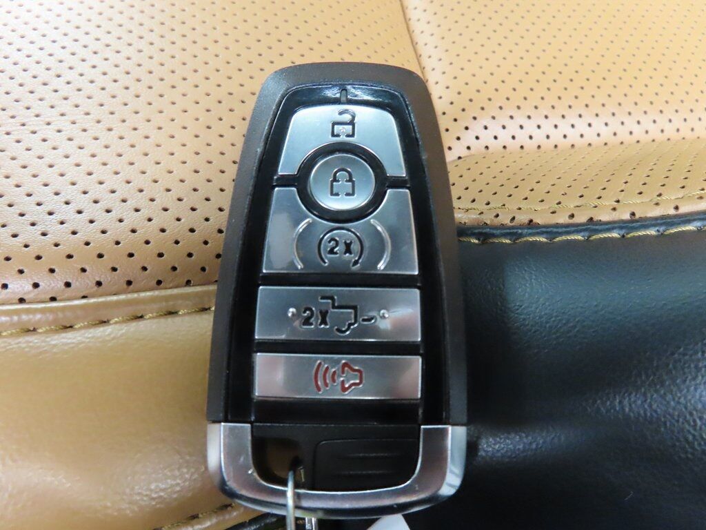 2024 Ford F-250 Super Duty 4x4 Crew Cab Platinum Fond du Lac WI 2024 Ford F-250 Super Duty 4x4 Crew Cab Platinum Fond du Lac WI