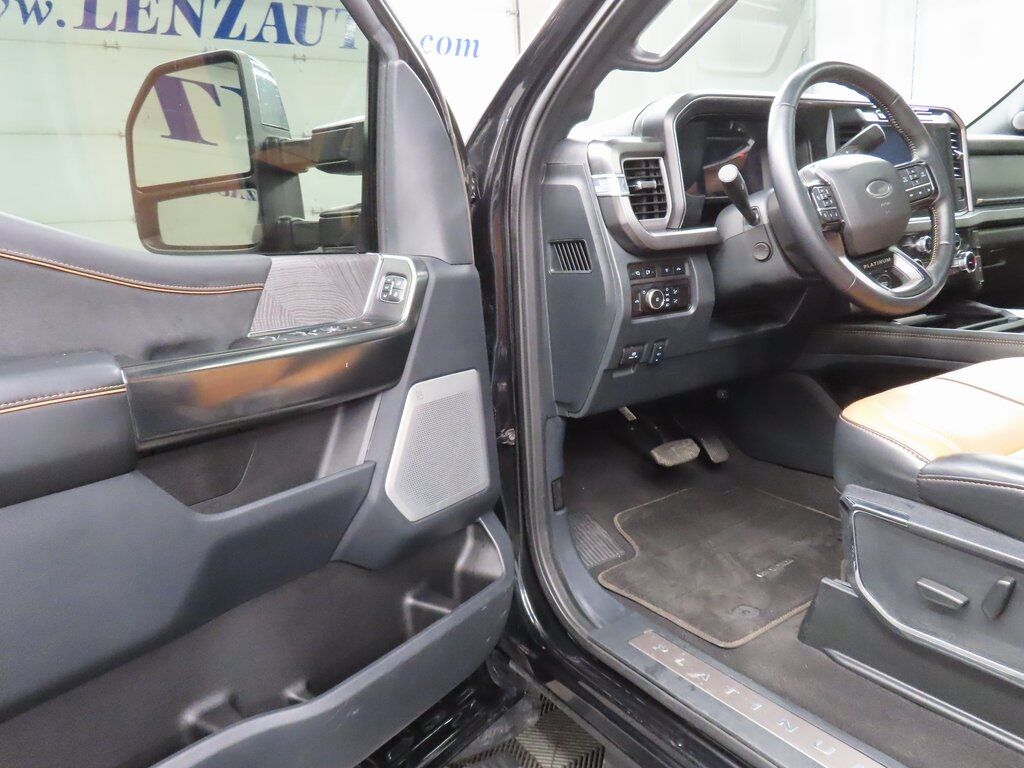 2024 Ford F-250 Super Duty 4x4 Crew Cab Platinum Fond du Lac WI 2024 Ford F-250 Super Duty 4x4 Crew Cab Platinum Fond du Lac WI