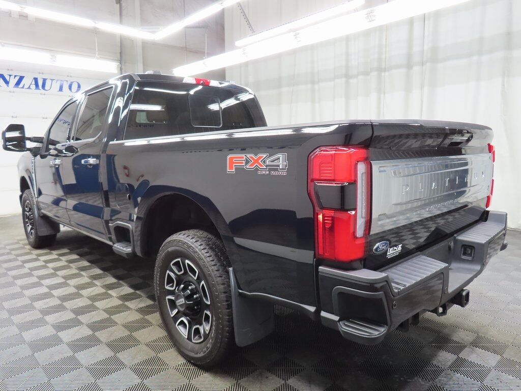2024 Ford F-250 Super Duty 4x4 Crew Cab Platinum Fond du Lac WI 2024 Ford F-250 Super Duty 4x4 Crew Cab Platinum Fond du Lac WI