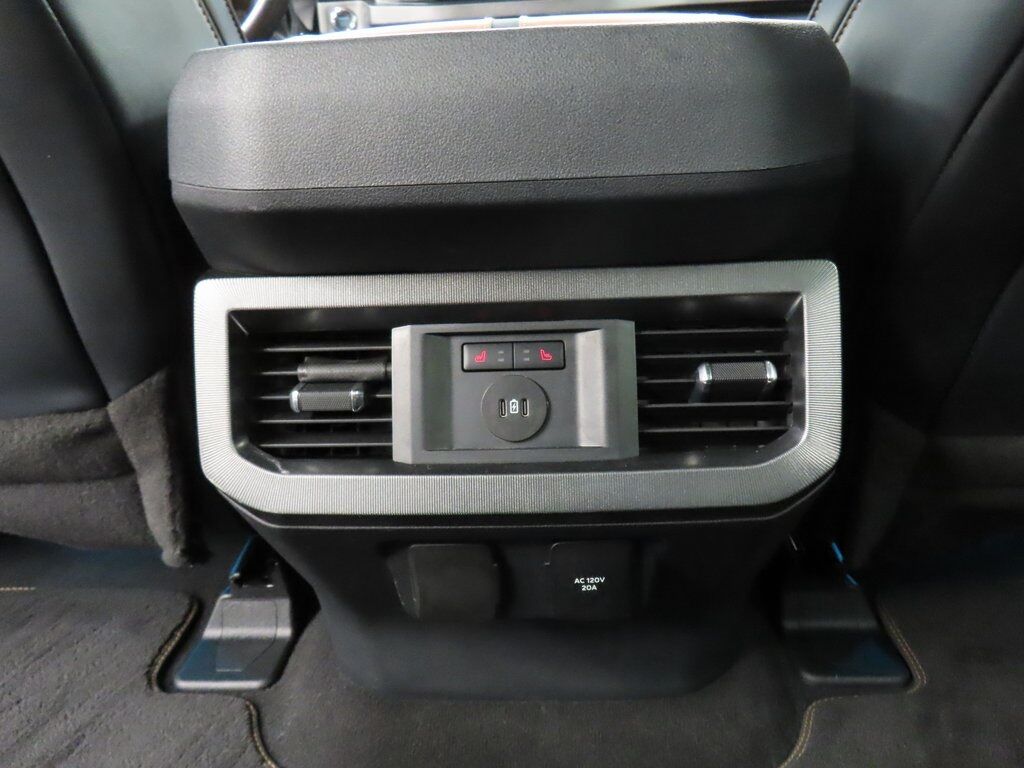 2024 Ford F-250 Super Duty 4x4 Crew Cab Platinum Fond du Lac WI 2024 Ford F-250 Super Duty 4x4 Crew Cab Platinum Fond du Lac WI