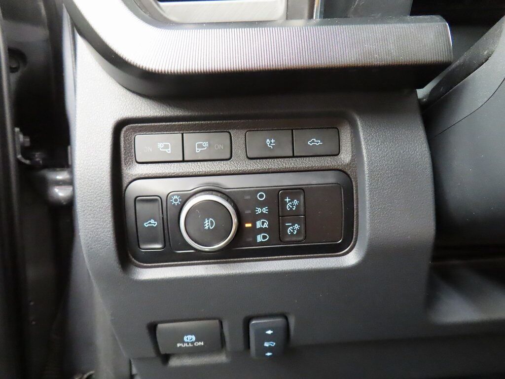 2024 Ford F-250 Super Duty 4x4 Crew Cab Platinum Fond du Lac WI 2024 Ford F-250 Super Duty 4x4 Crew Cab Platinum Fond du Lac WI