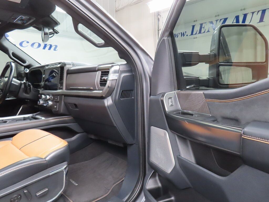 2024 Ford F-250 Super Duty 4x4 Crew Cab Platinum Fond du Lac WI 2024 Ford F-250 Super Duty 4x4 Crew Cab Platinum Fond du Lac WI