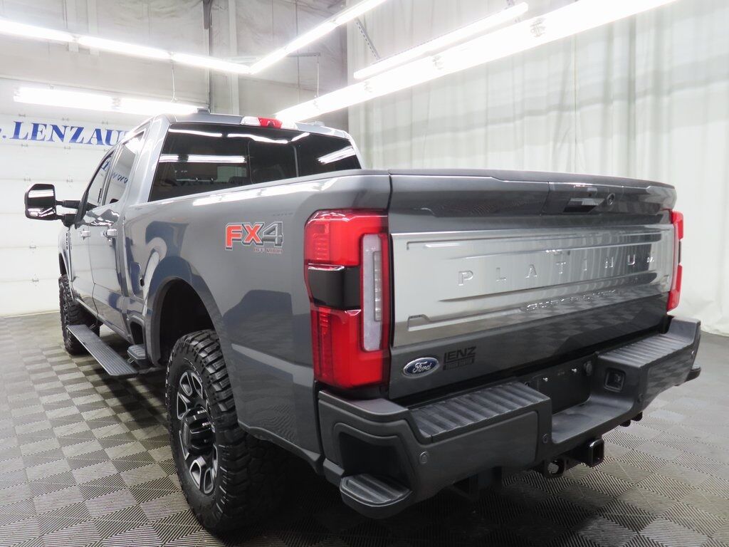 2024 Ford F-250 Super Duty 4x4 Crew Cab Platinum Fond du Lac WI 2024 Ford F-250 Super Duty 4x4 Crew Cab Platinum Fond du Lac WI