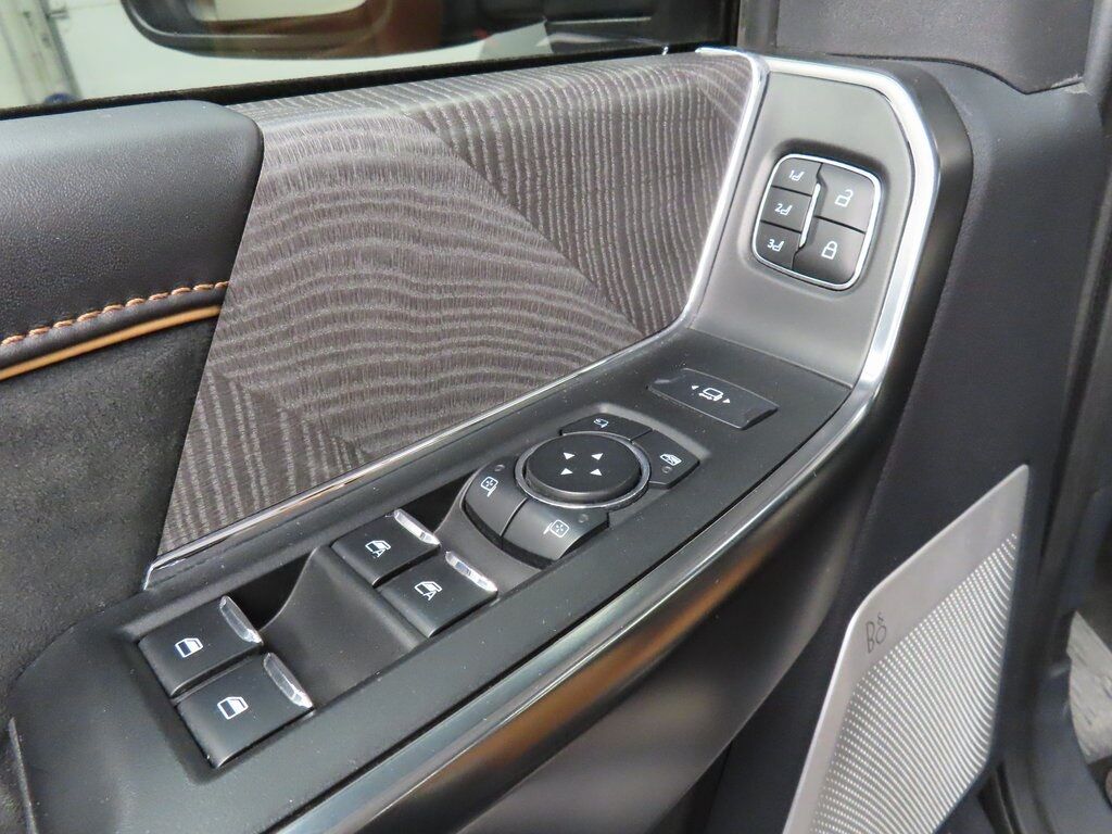 2024 Ford F-250 Super Duty 4x4 Crew Cab Platinum Fond du Lac WI 2024 Ford F-250 Super Duty 4x4 Crew Cab Platinum Fond du Lac WI