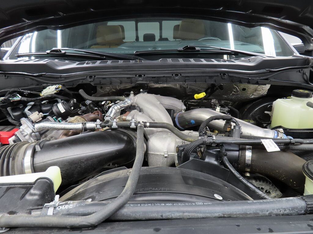 2024 Ford F-250 Super Duty 4x4 Crew Cab Platinum Fond du Lac WI 2024 Ford F-250 Super Duty 4x4 Crew Cab Platinum Fond du Lac WI